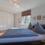 Schlafzimmer Chiemsee Sonne 03